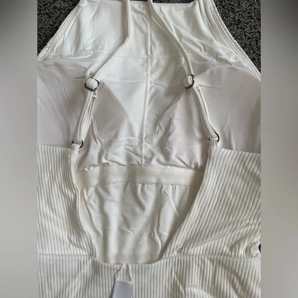Andie The Asbury Ribbed One Piece Swimsuit High neck Adjustable strap NWT Size M - Picture 6 of 9